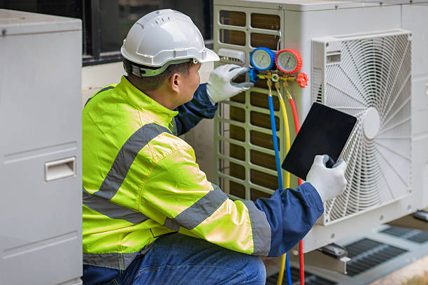 Professional Hvac Installation technician working in Valley Center, CA
